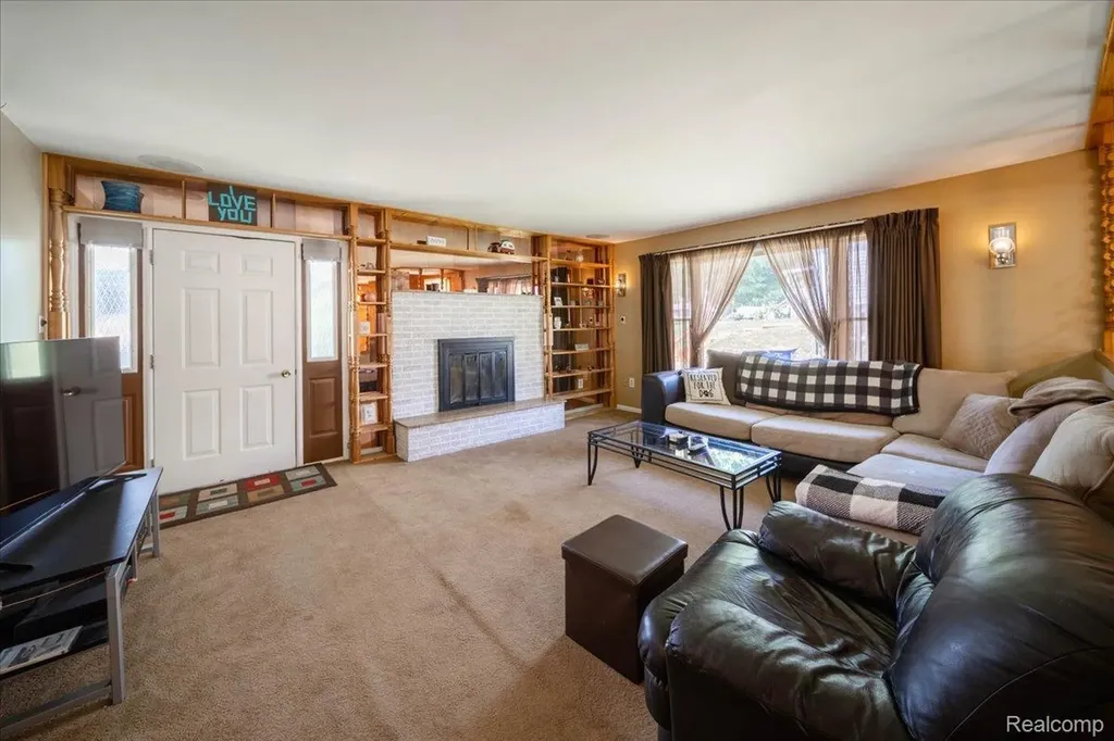 795 Hogarth Avenue Waterford Charter Township MI 48328