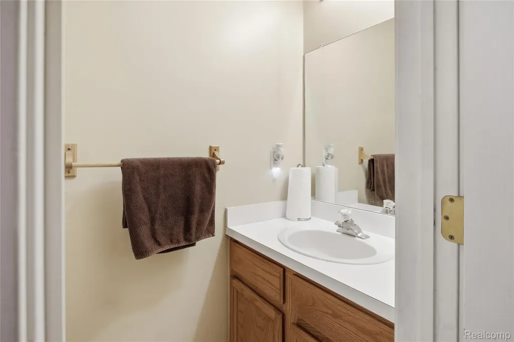 2239 Lone Wolf Lane Canton Charter Township MI 48188
