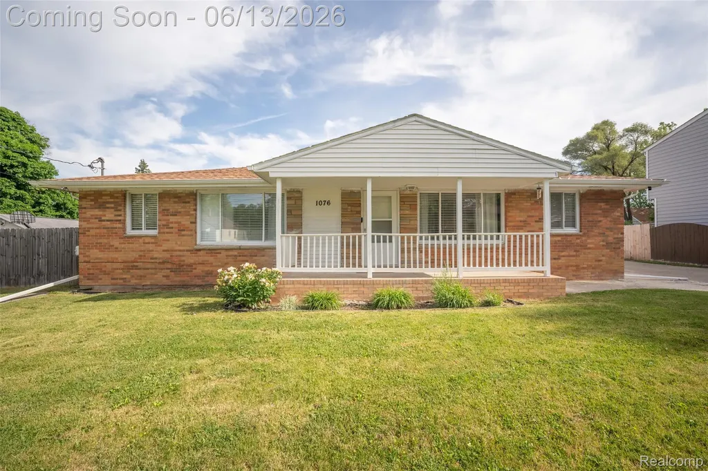 1076 W Kurtz Avenue Mt. Morris Township MI 48505