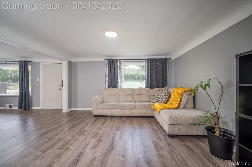 1076 W Kurtz Avenue Mt. Morris Township MI 48505