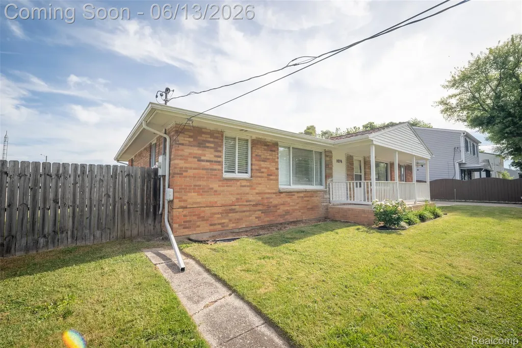 1076 W Kurtz Avenue Mt. Morris Township MI 48505