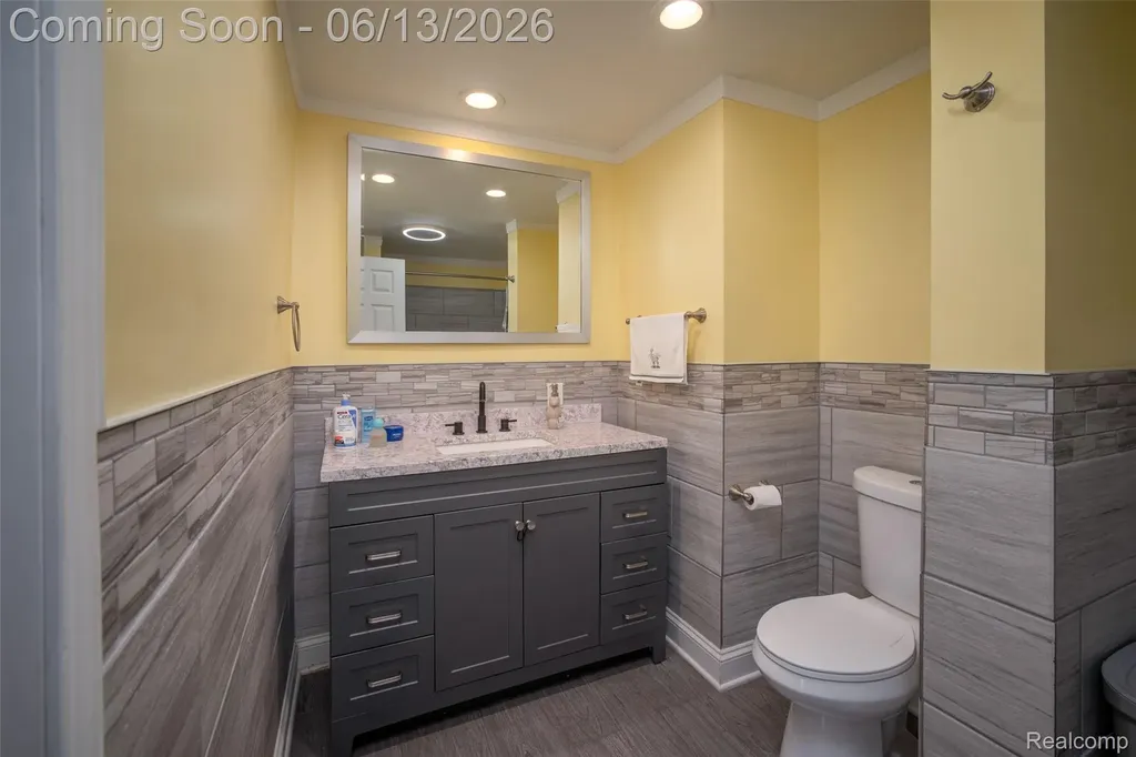 1076 W Kurtz Avenue Mt. Morris Township MI 48505