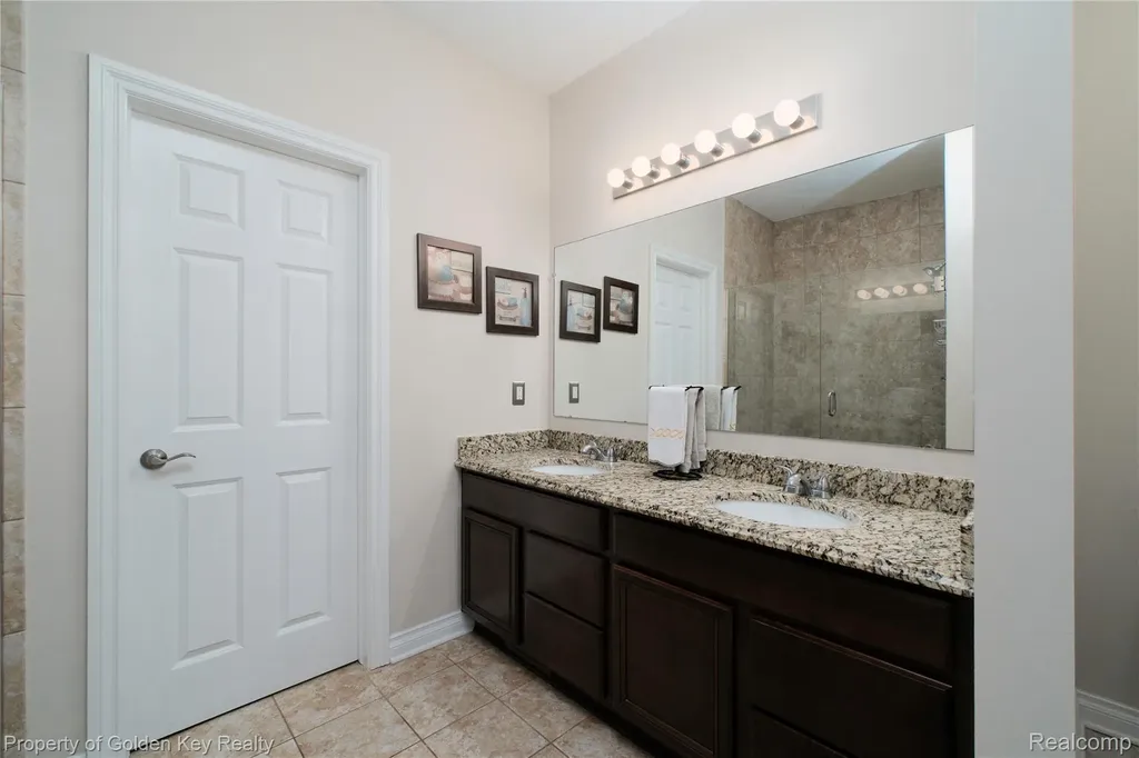 57430 Windmill Point Lyon Charter Township MI 48165