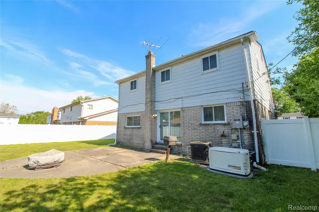 17020 Pennsylvania Street Southfield City MI 48075