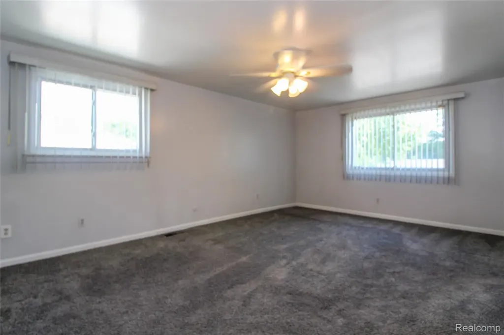 17020 Pennsylvania Street Southfield City MI 48075