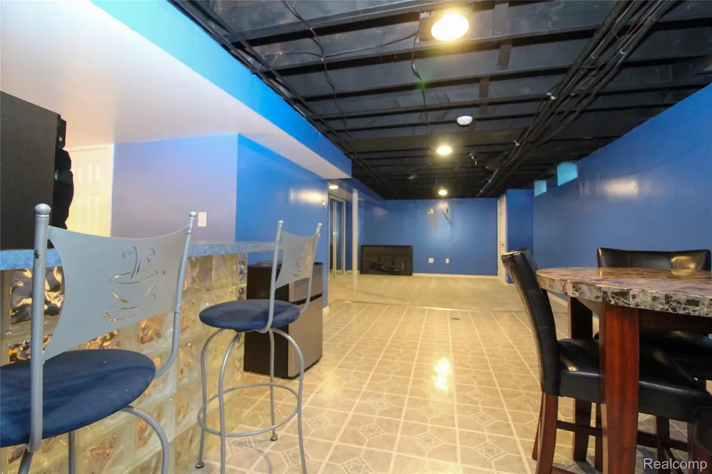 17020 Pennsylvania Street Southfield City MI 48075