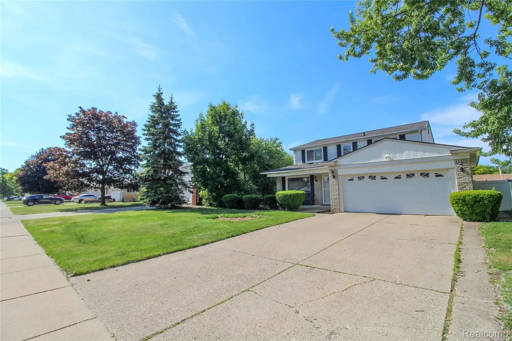 17020 Pennsylvania Street Southfield City MI 48075