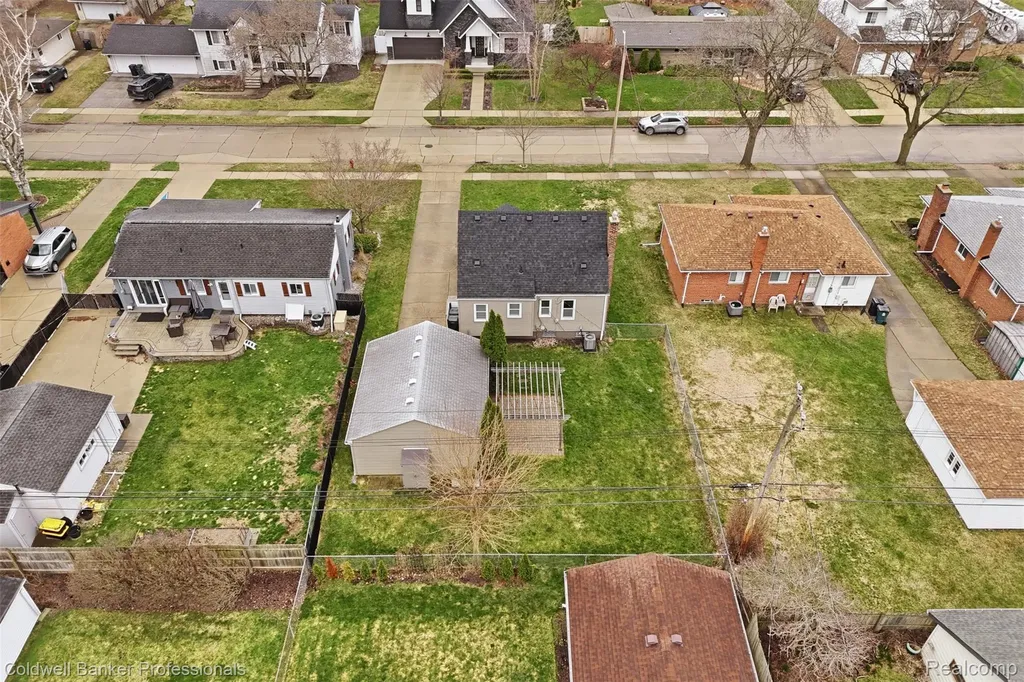 927 Montrose Avenue Royal Oak City MI 48073