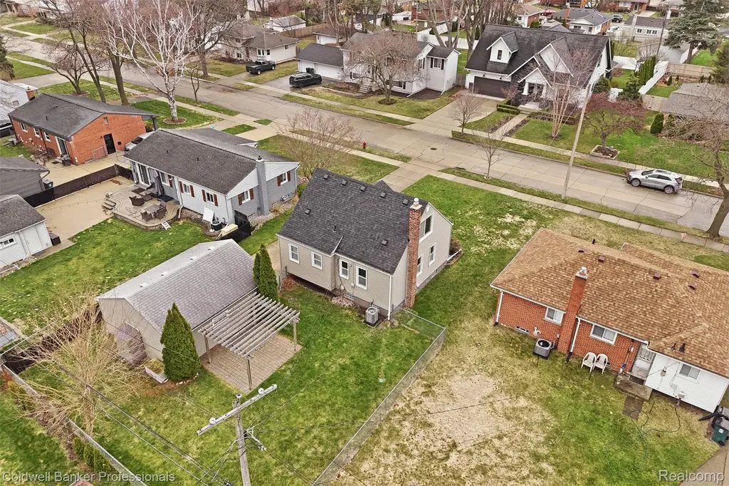 927 Montrose Avenue Royal Oak City MI 48073