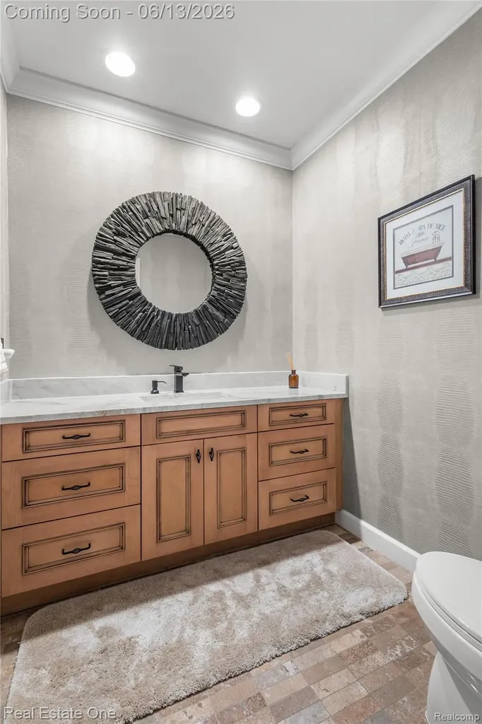2428 Pine Lake Road West Bloomfield Charter Township MI 48324