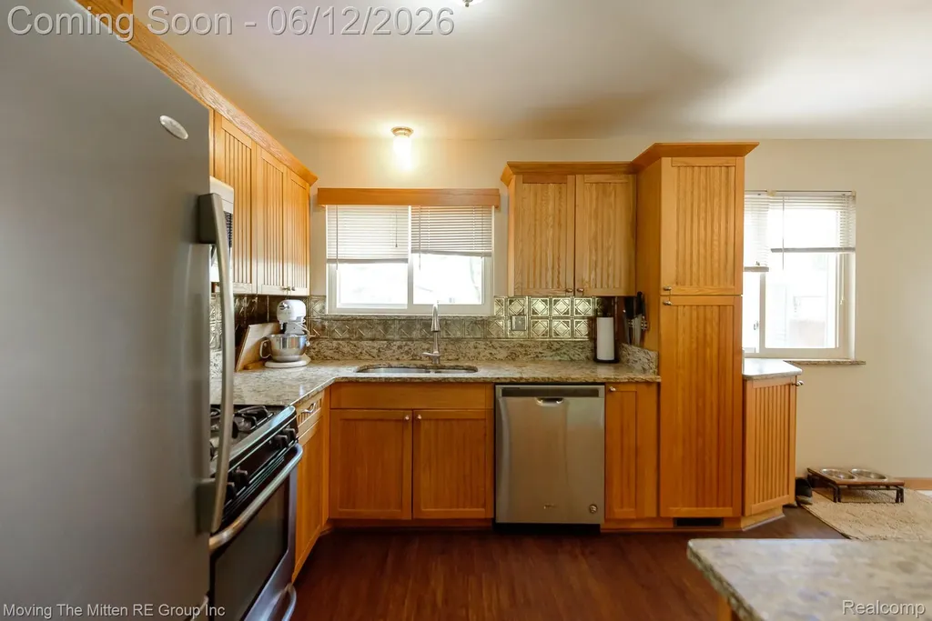 9853 Hamilton Street Van Buren Charter Township MI 48111