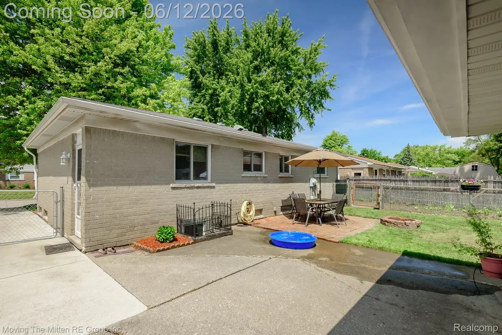 9853 Hamilton Street Van Buren Charter Township MI 48111