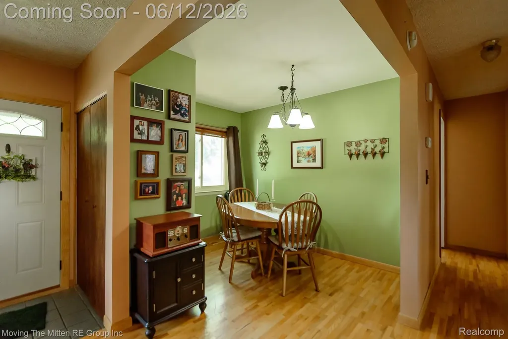 9853 Hamilton Street Van Buren Charter Township MI 48111