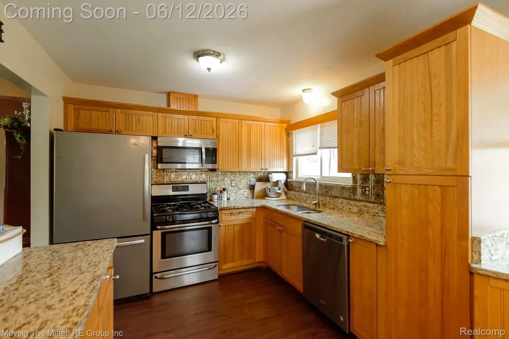 9853 Hamilton Street Van Buren Charter Township MI 48111