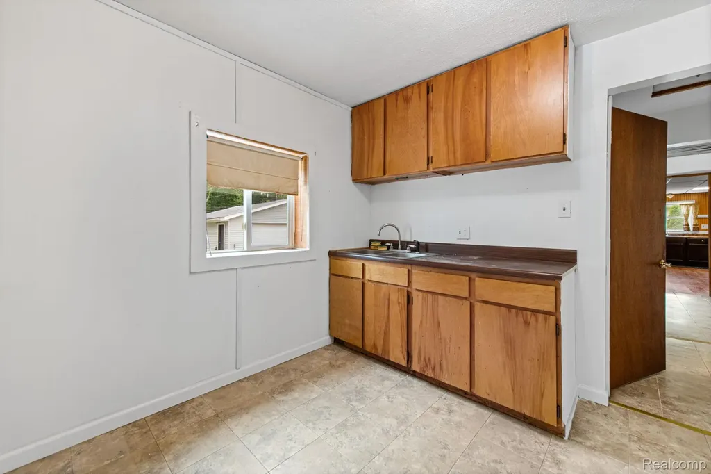 19227 Gudith Road Brownstown Charter Township MI 48183