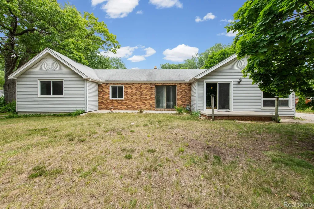 19227 Gudith Road Brownstown Charter Township MI 48183