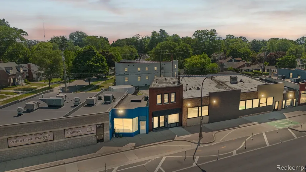 22042 Woodward Avenue Ferndale City MI 48220