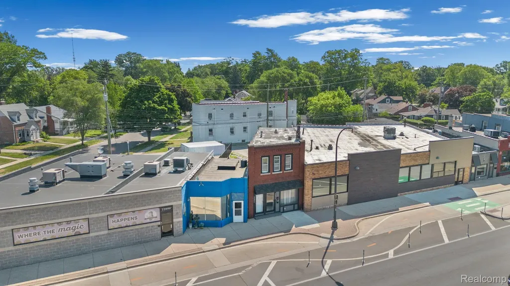22042 Woodward Avenue Ferndale City MI 48220