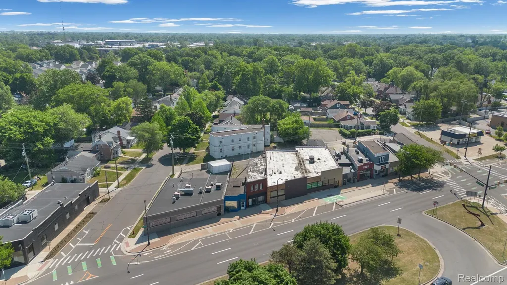 22042 Woodward Avenue Ferndale City MI 48220