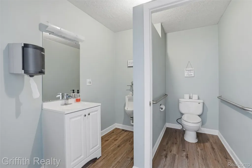 131 E Main Street Vernon Village MI 48476