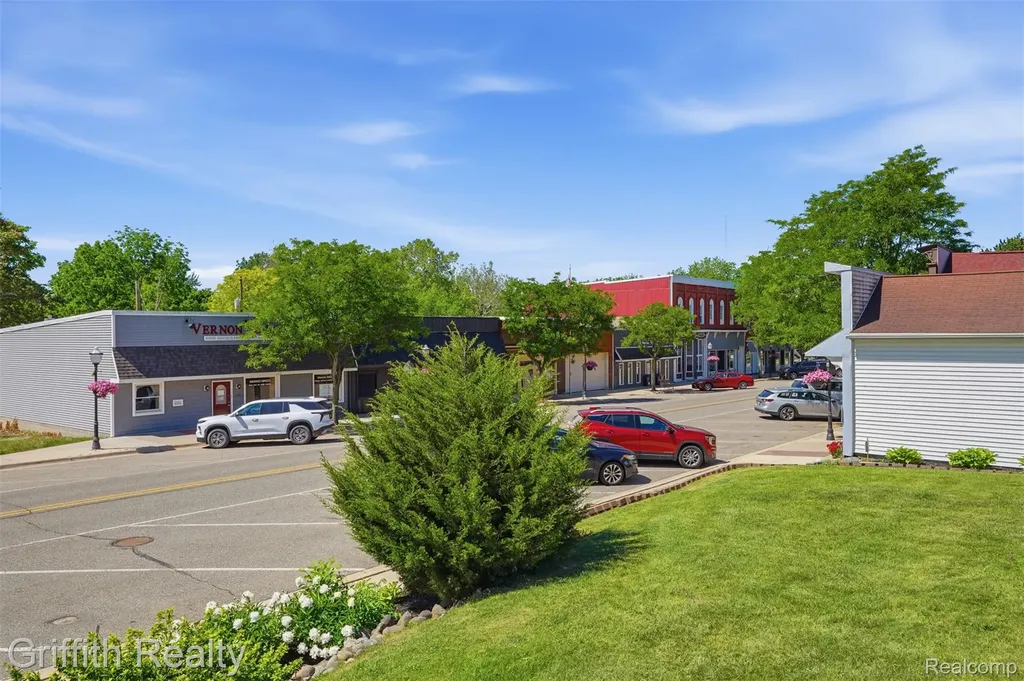 131 E Main Street Vernon Village MI 48476