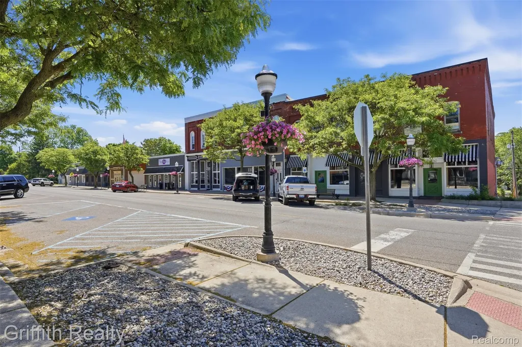 131 E Main Street Vernon Village MI 48476