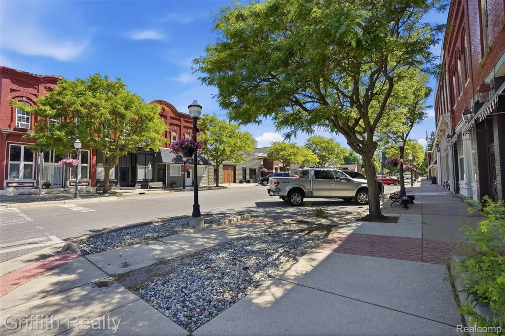 131 E Main Street Vernon Village MI 48476
