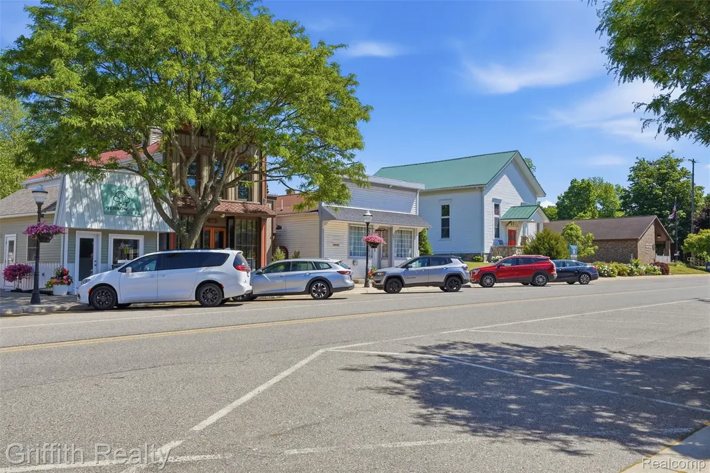 131 E Main Street Vernon Village MI 48476