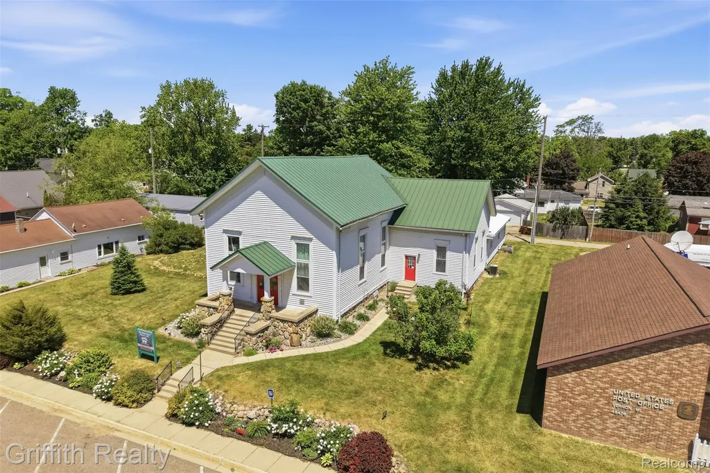 131 E Main Street Vernon Village MI 48476