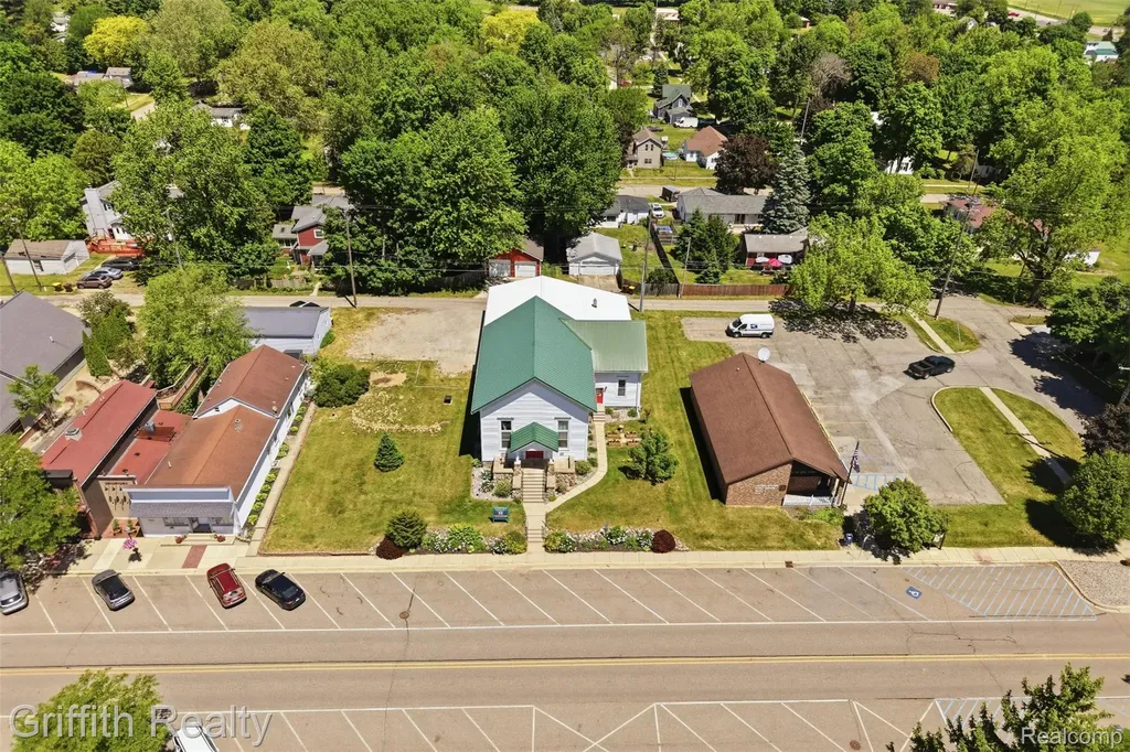 131 E Main Street Vernon Village MI 48476