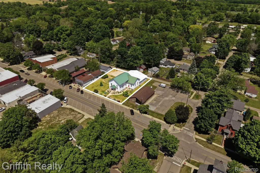 131 E Main Street Vernon Village MI 48476