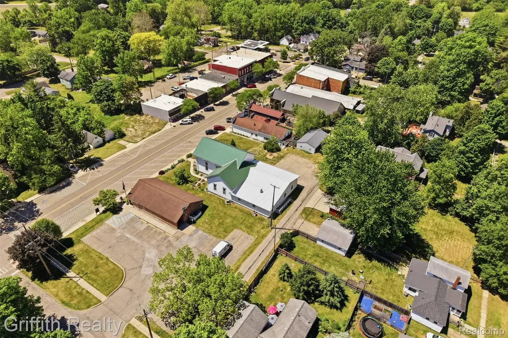 131 E Main Street Vernon Village MI 48476