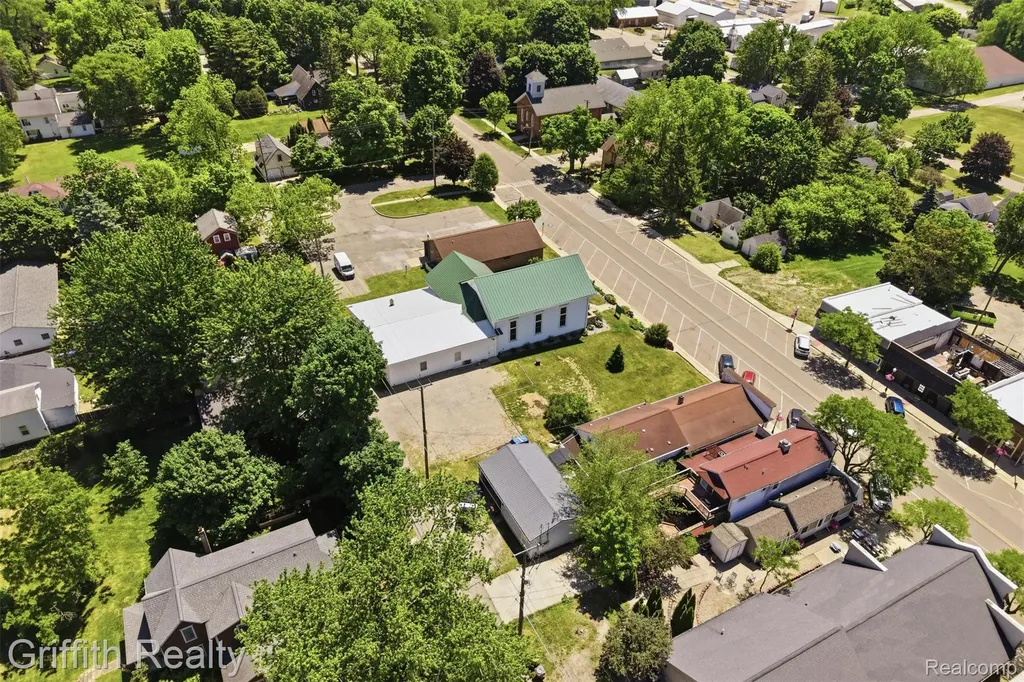 131 E Main Street Vernon Village MI 48476
