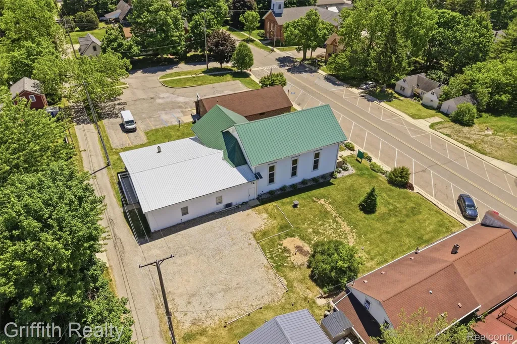 131 E Main Street Vernon Village MI 48476