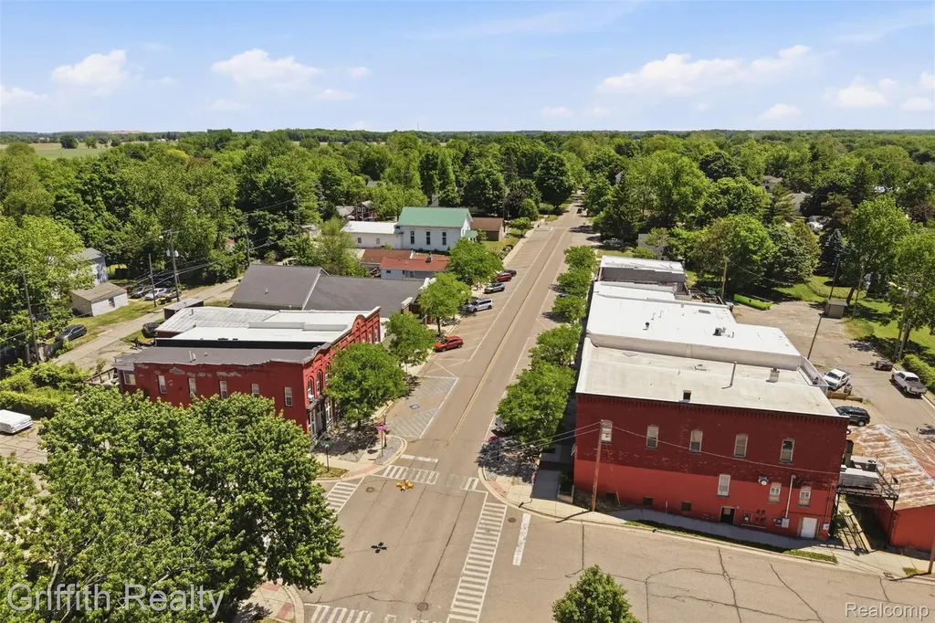 131 E Main Street Vernon Village MI 48476