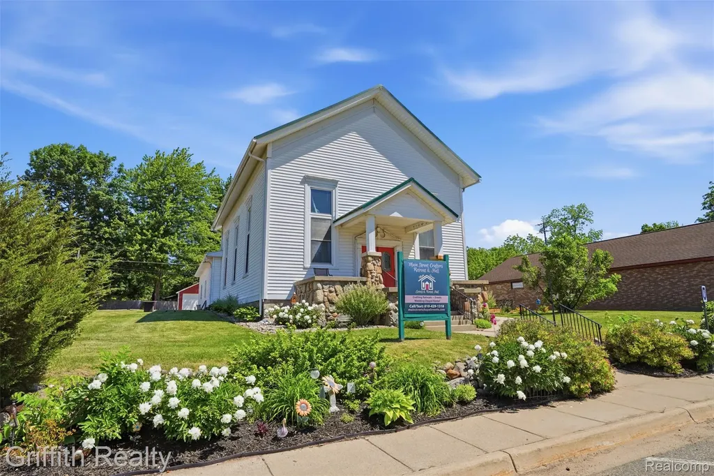 131 E Main Street Vernon Village MI 48476
