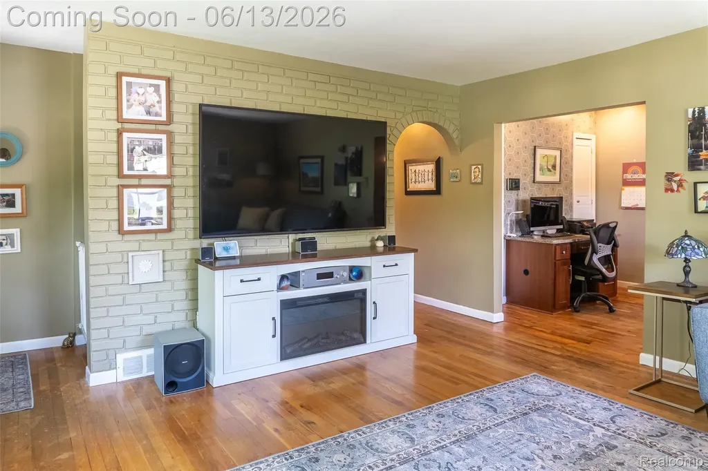 58253 Cathey Washington Township MI 48094