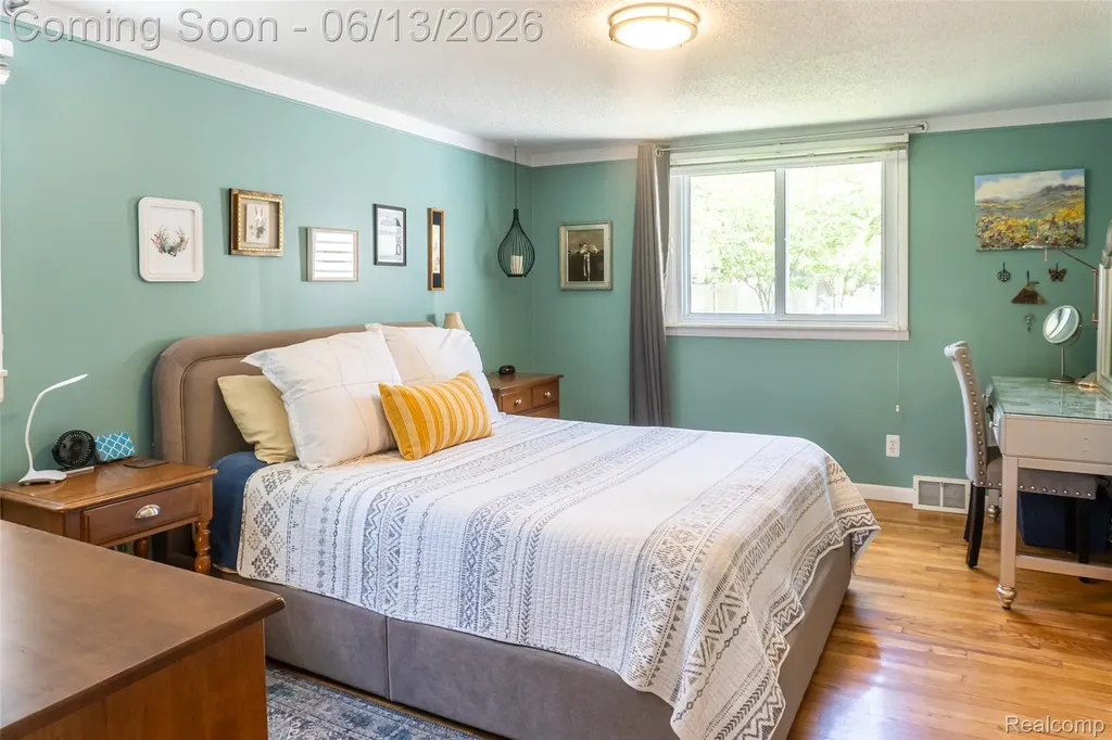 58253 Cathey Washington Township MI 48094