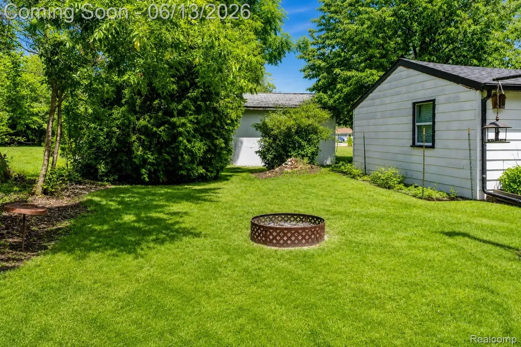 58253 Cathey Washington Township MI 48094