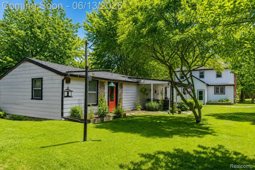 58253 Cathey Washington Township MI 48094