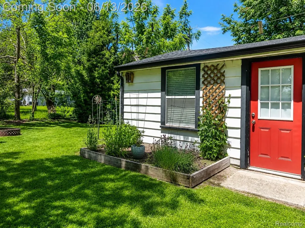 58253 Cathey Washington Township MI 48094