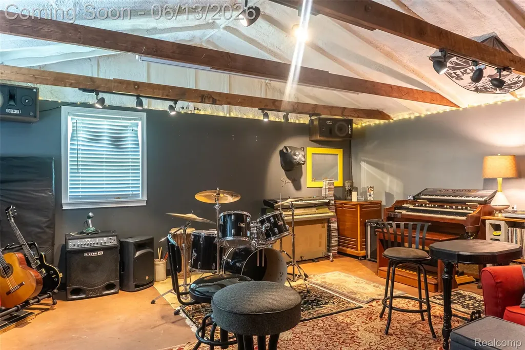 58253 Cathey Washington Township MI 48094