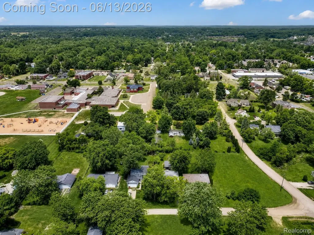 58253 Cathey Washington Township MI 48094
