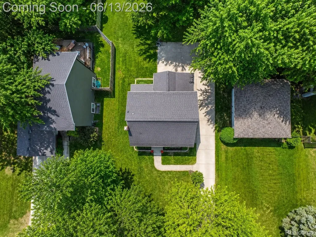 58253 Cathey Washington Township MI 48094