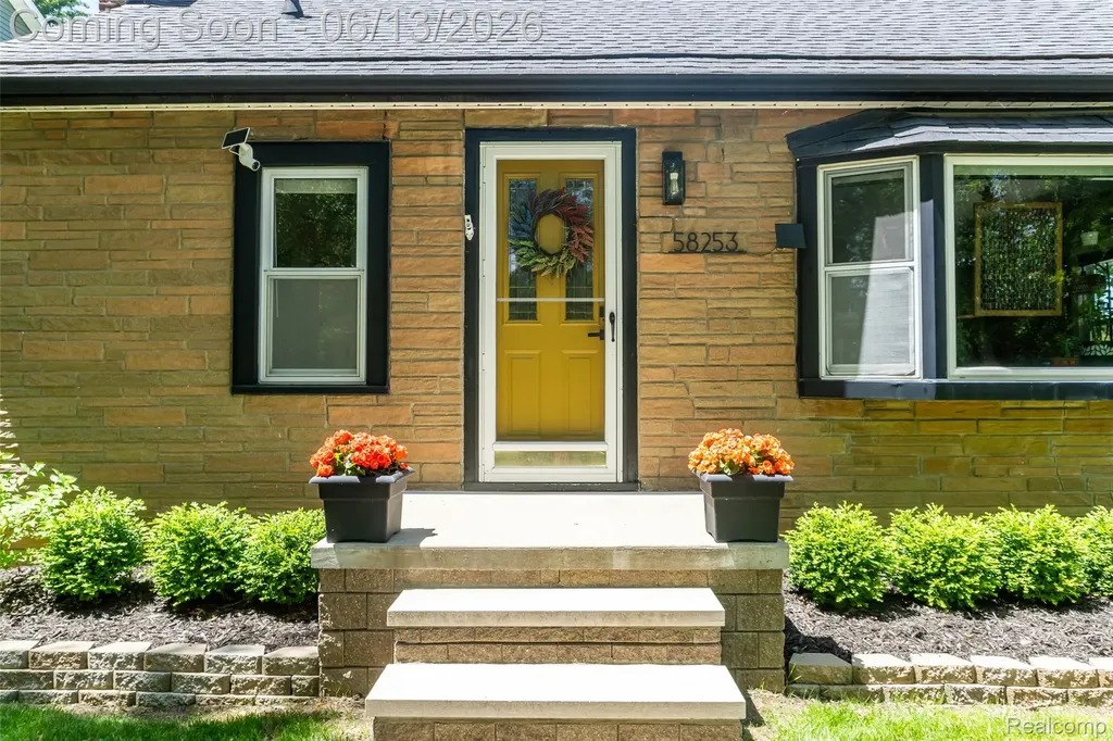 58253 Cathey Washington Township MI 48094