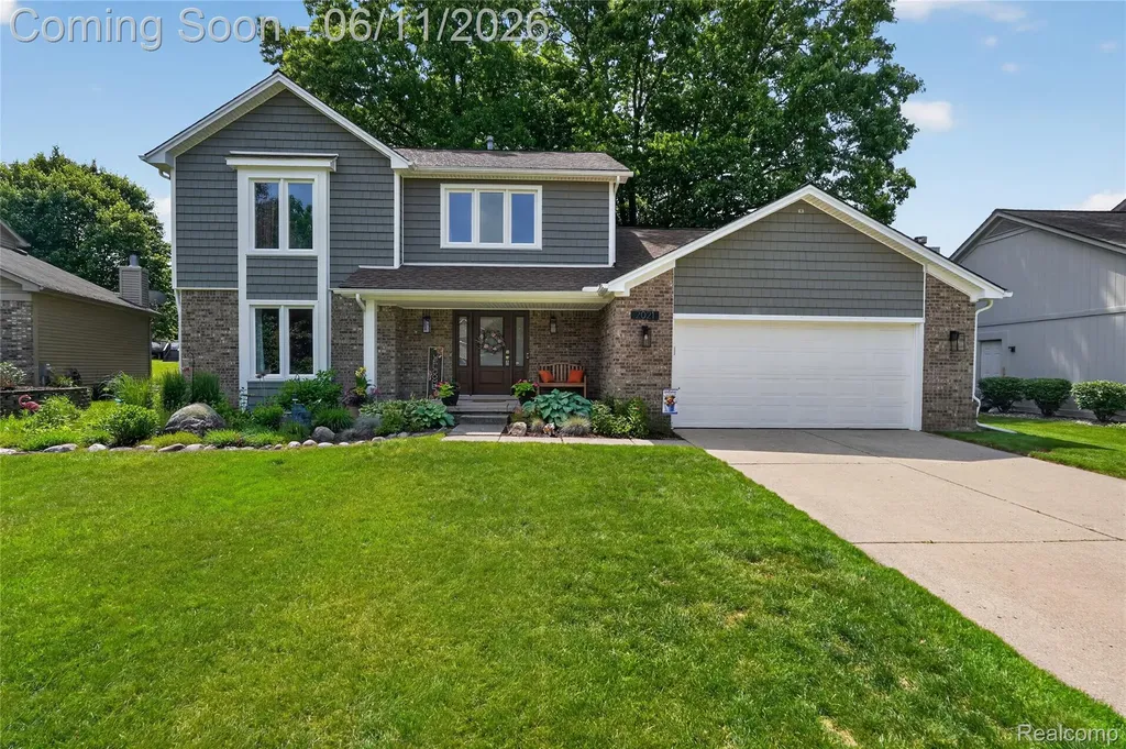 2021 Huntingdon Drive Wixom City MI 48393