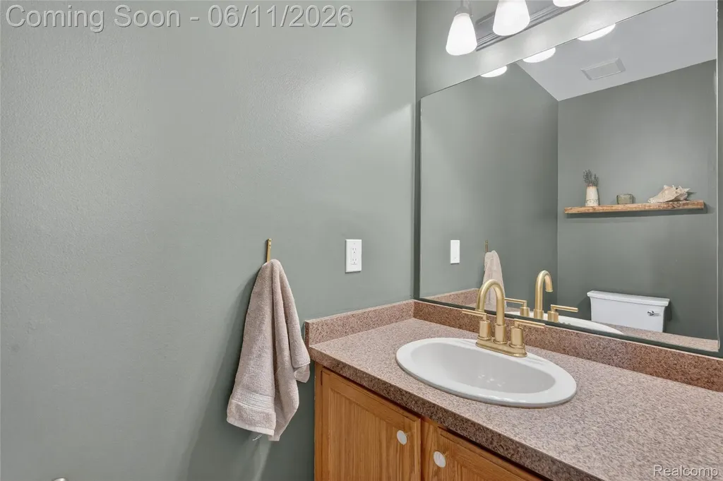 2021 Huntingdon Drive Wixom City MI 48393