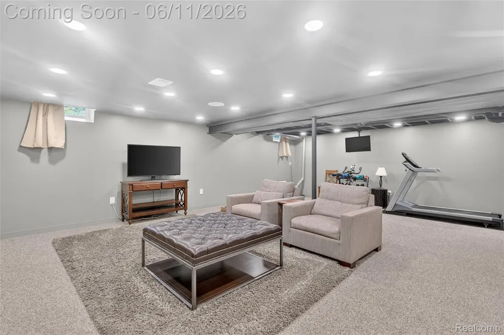 2021 Huntingdon Drive Wixom City MI 48393