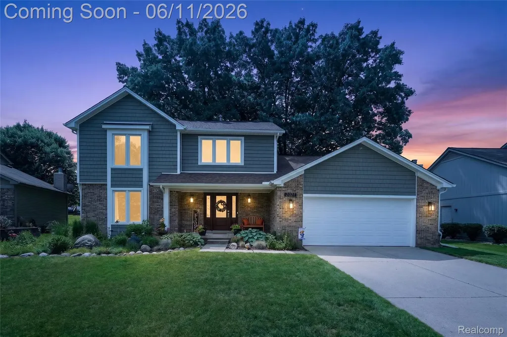 2021 Huntingdon Drive Wixom City MI 48393