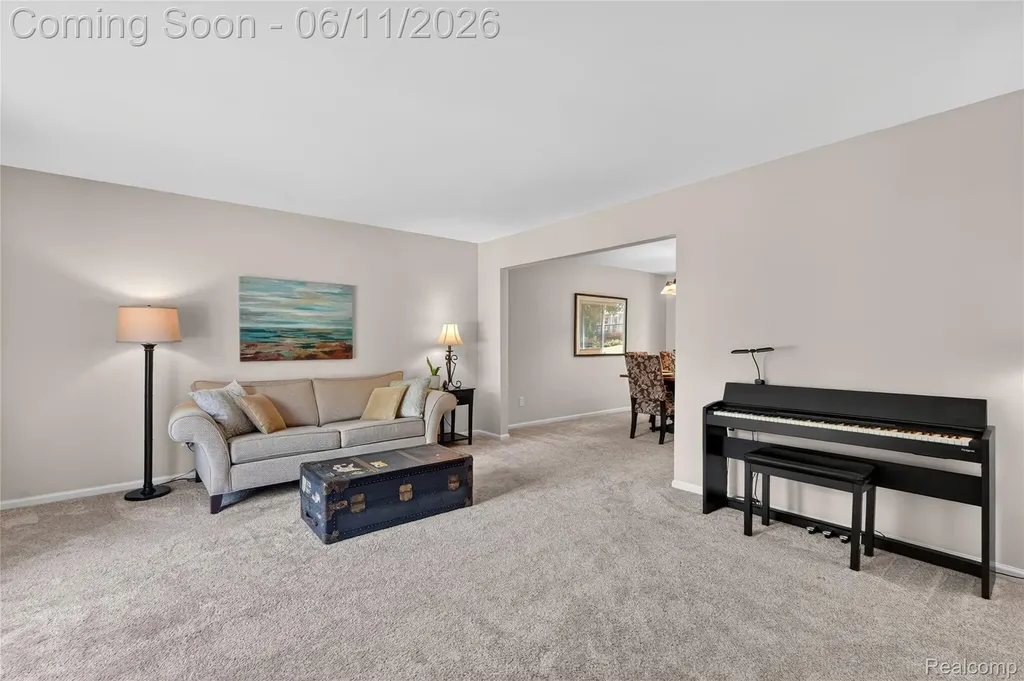 2021 Huntingdon Drive Wixom City MI 48393